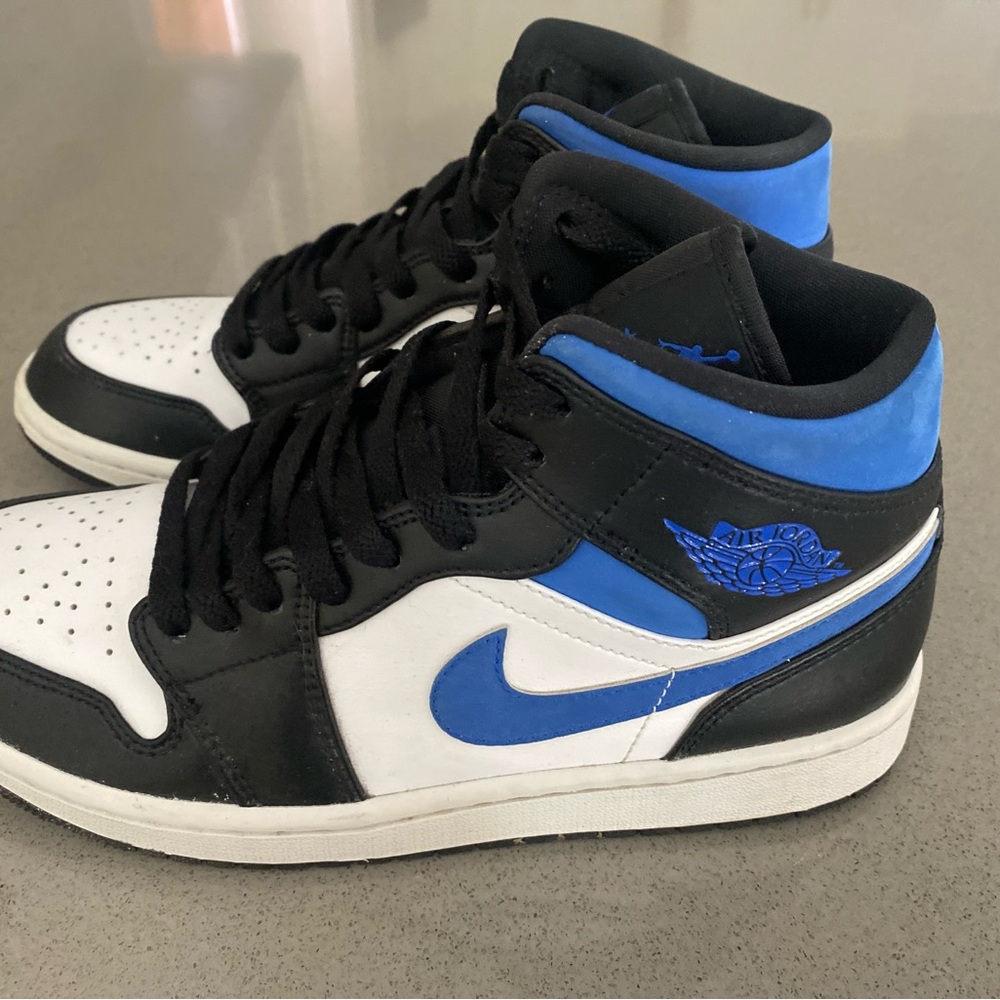 Nike Men's Jordan 1 Mid
White Black Racer Blue